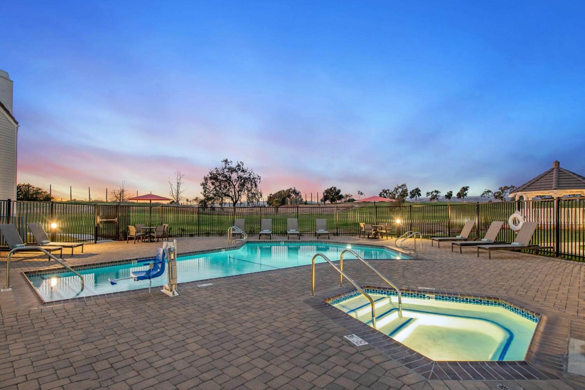 Staybridge Suites Oxnard - River Ridge By Ihg Exterior photo