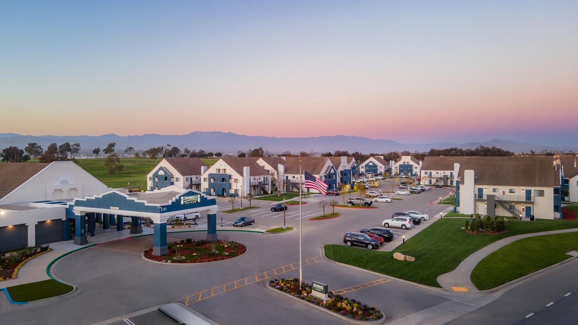 Staybridge Suites Oxnard - River Ridge By Ihg Exterior photo