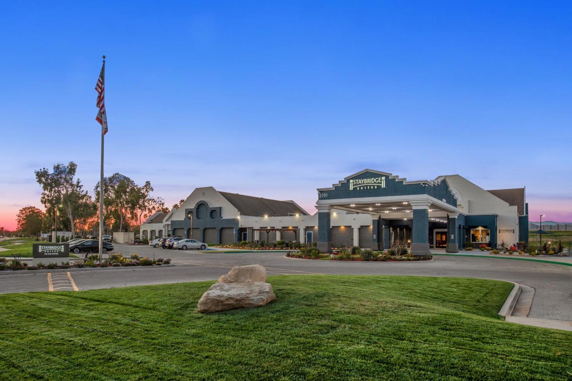 Staybridge Suites Oxnard - River Ridge By Ihg Exterior photo